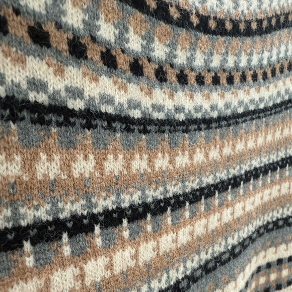 Vest. - Picture 4 of 4